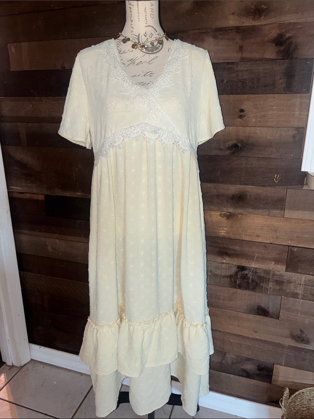 Cream Lace-Trim Nightgown - Women's Intimates